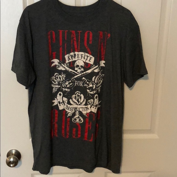 Bravado Other - Guns roses tee